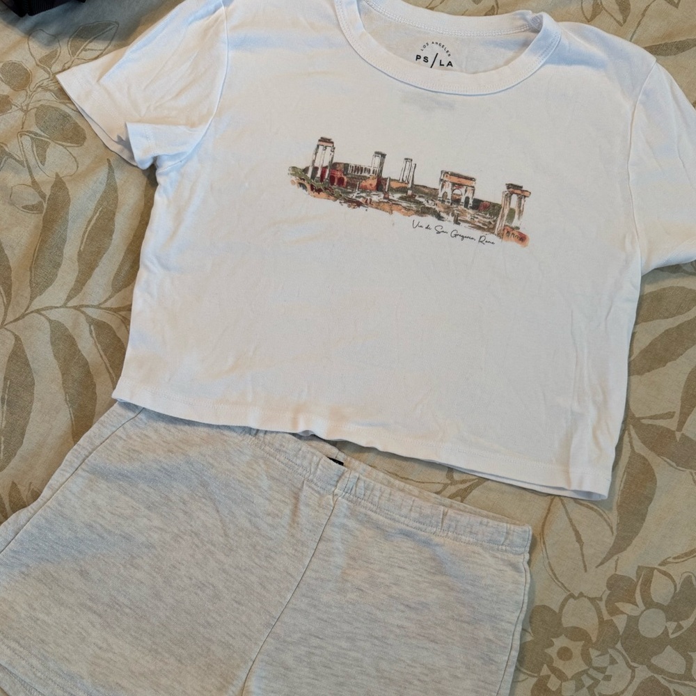 PAC SUN PS/LA White Cotton T-Shirt cropped top. Size L. Like new.